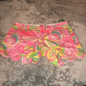 Lilly Pulitzer butter cup short